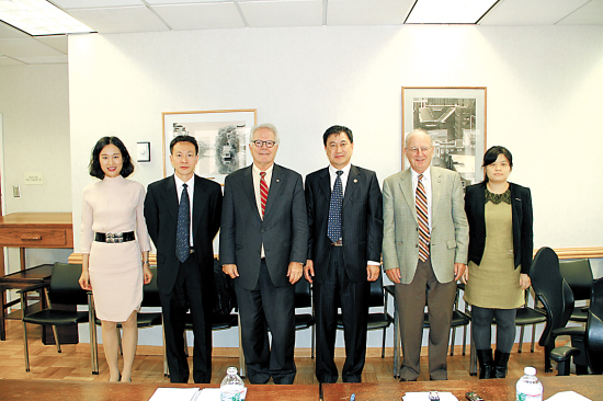 隋广军等人在约翰·霍普金斯大学高等研究院